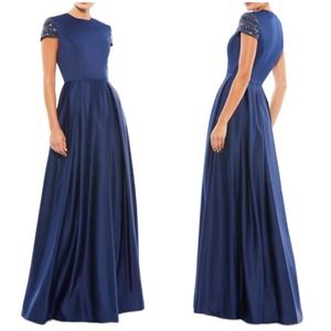 Mac Duggal NWT Jewel Neck Hand Beaded Cap Sleeve A-Line Gown Navy Blue Size 6